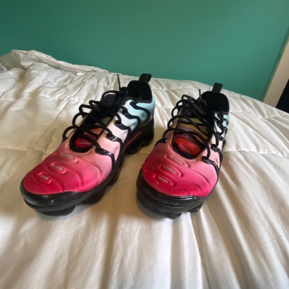 Nike Air VaporMax - Picture 2 of 5